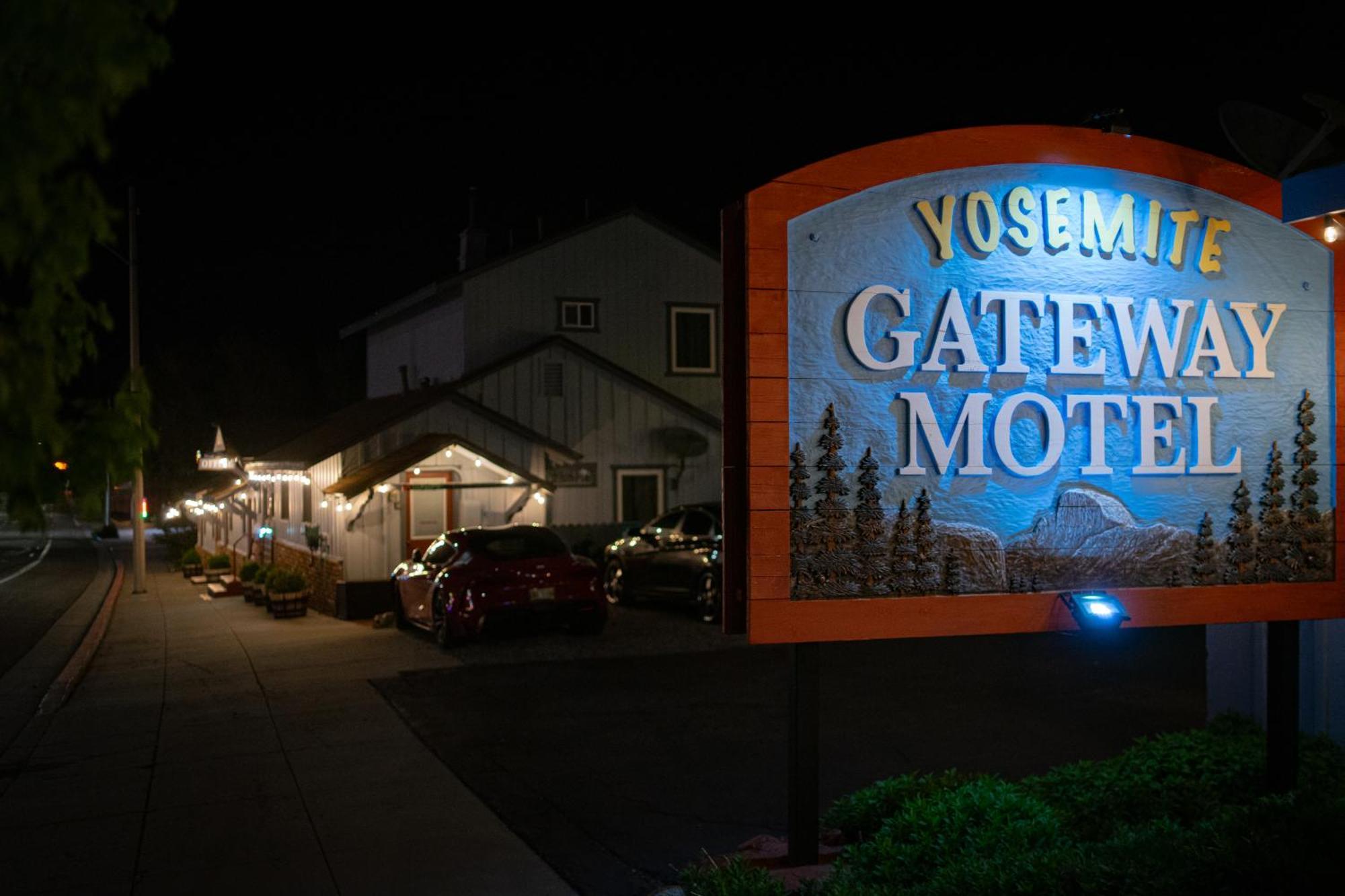 Yosemite Gateway Motel Lee Vining Bagian luar foto